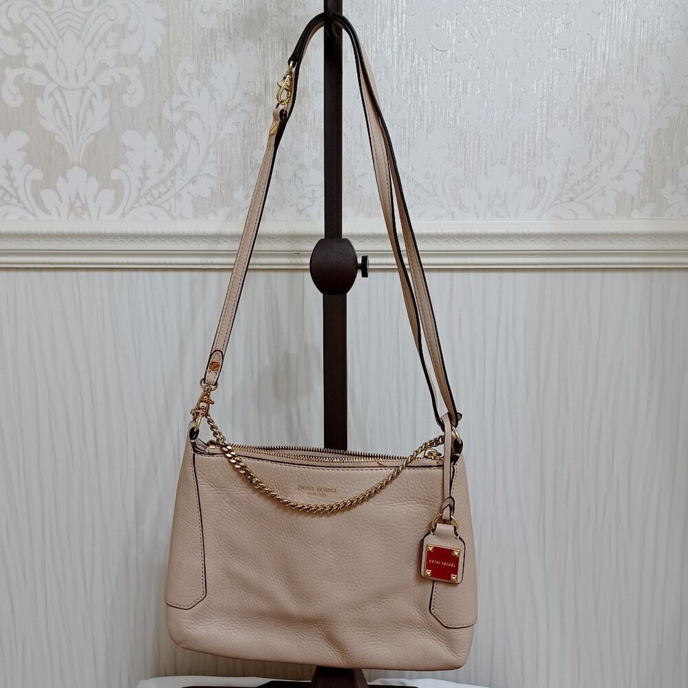 Henri Bendel Taupe Tan Crossbody Leather Bag with Gold Chain Logo Charm